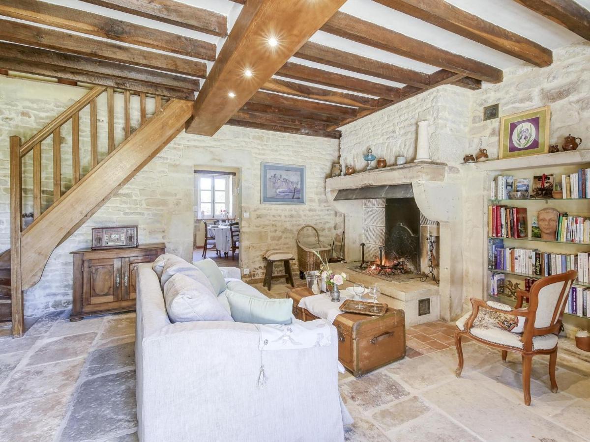 Burgundian Farmhouse In Talon With Fireplace Exterior photo