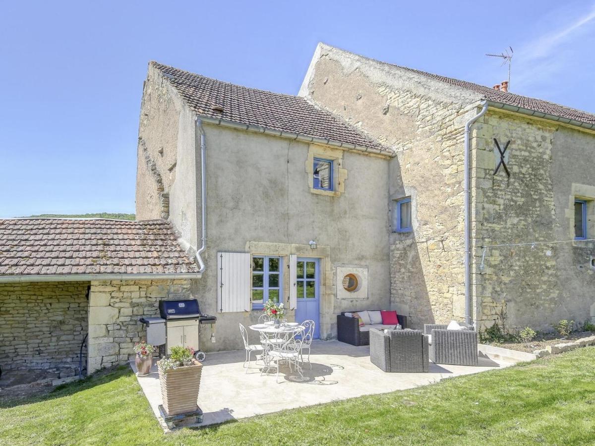 Burgundian Farmhouse In Talon With Fireplace Exterior photo