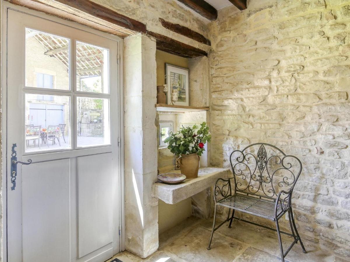 Burgundian Farmhouse In Talon With Fireplace Exterior photo