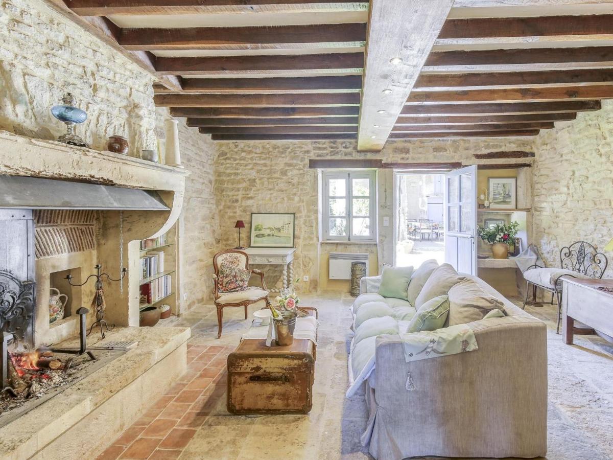 Burgundian Farmhouse In Talon With Fireplace Exterior photo